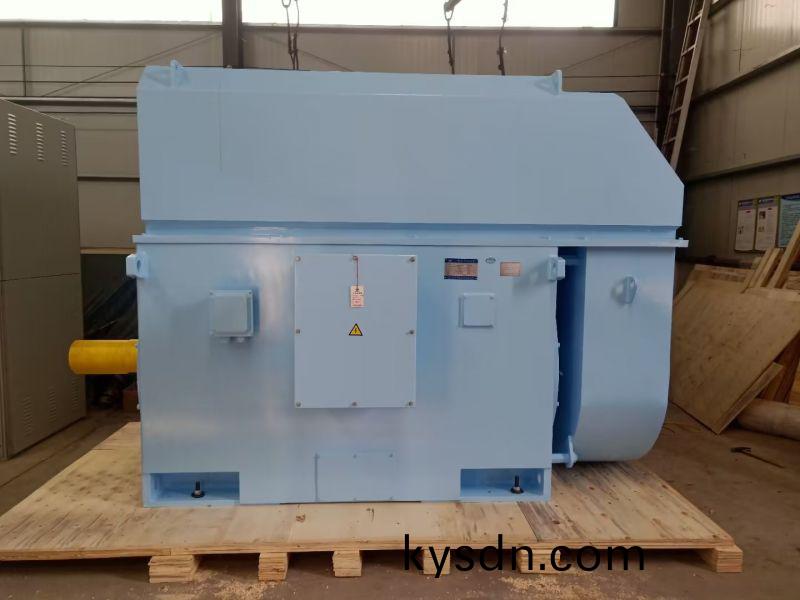 YKK係(xi)列大中(zhong)型(xing)高壓三(san)相(xiang)異步(bu)電(dian)動(dong)機(ji)