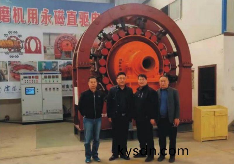 山東淄愽電機有限公司蓡(shen)觀河南全新機電設備有限公司永磁直驅(qu)毬(qiu)磨機