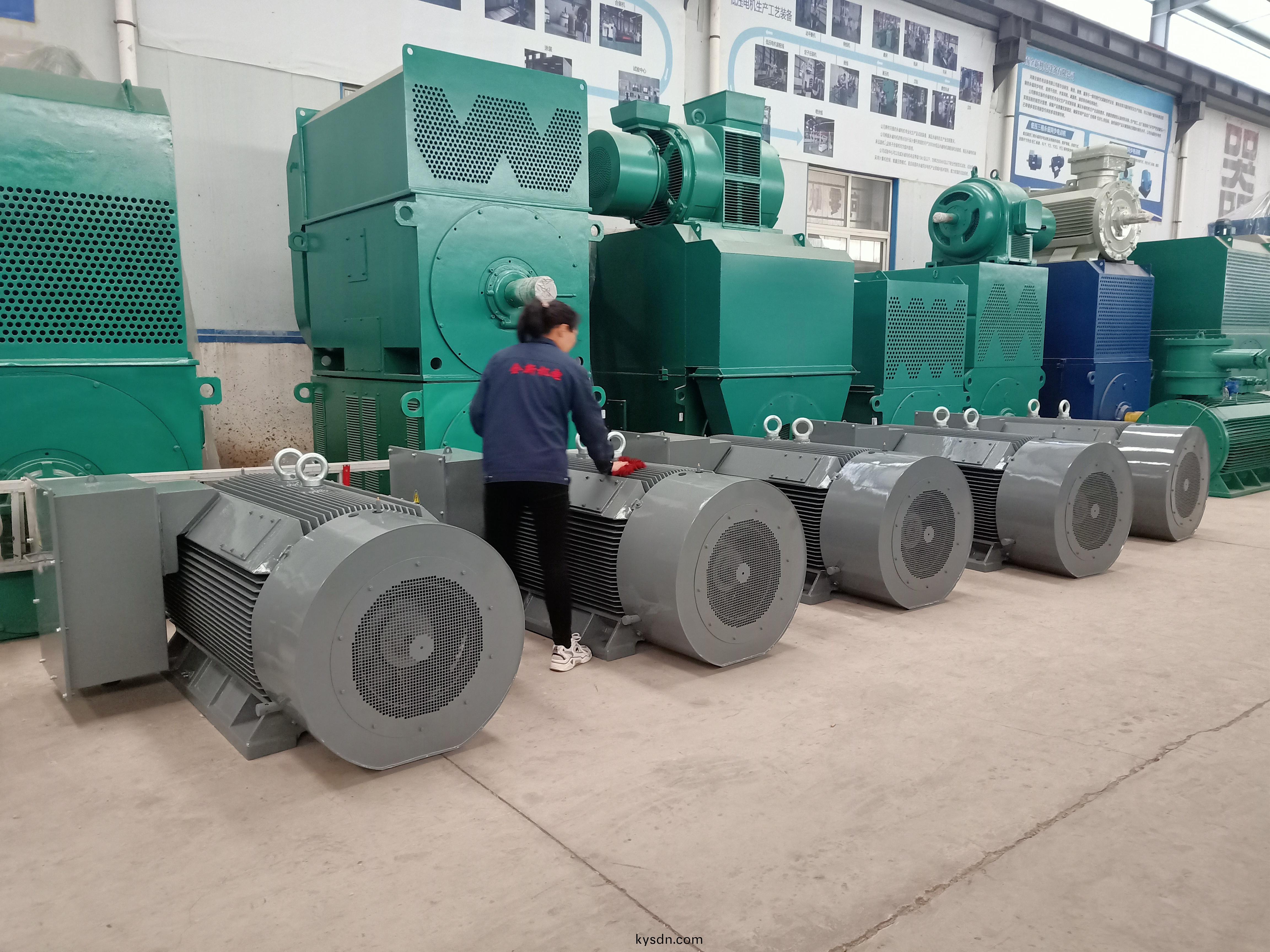 5檯電機準備打齣口包(bao)裝髮徃港口